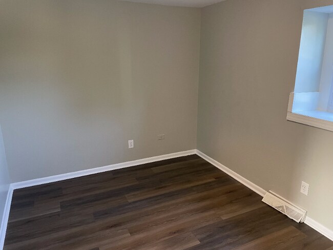 Building Photo - 532 Barnett Rd