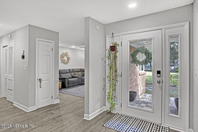 Building Photo - 1542 Cellar Cir