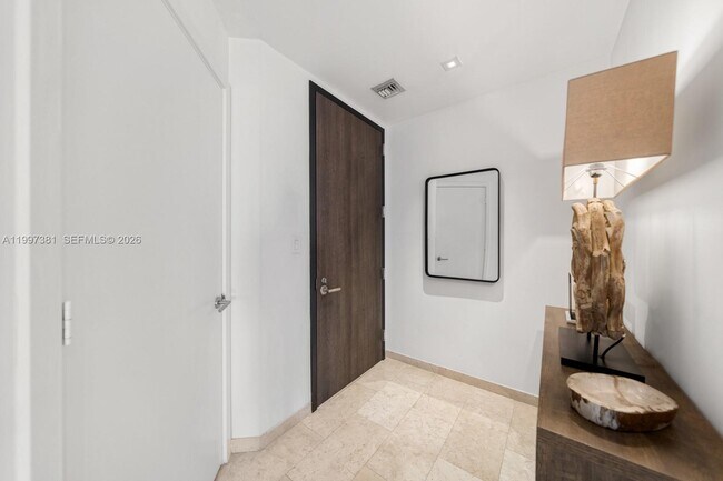 Building Photo - 88 SW 7th St