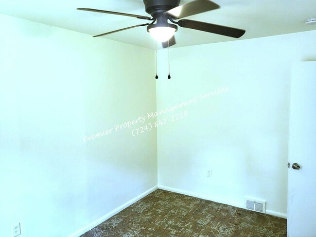 Building Photo - 136 Sawyer Dr