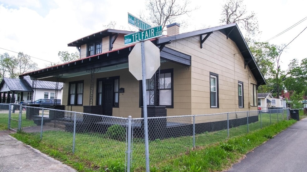 Corner Lot - 1732 Telfair St