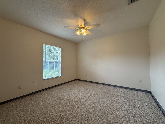 Building Photo - 4728 Innisbrook Ct N