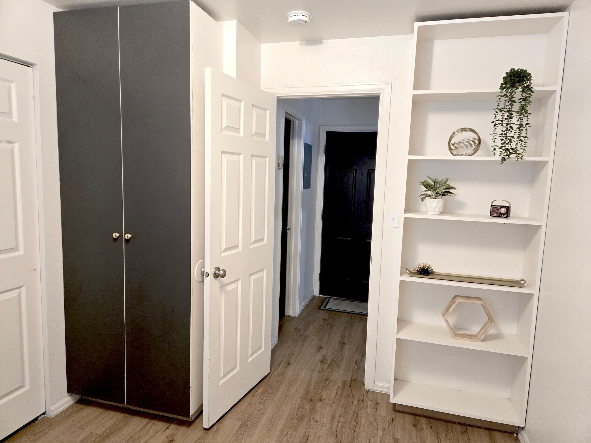 Bedroom with extra built-in storage - 1830 22nd St