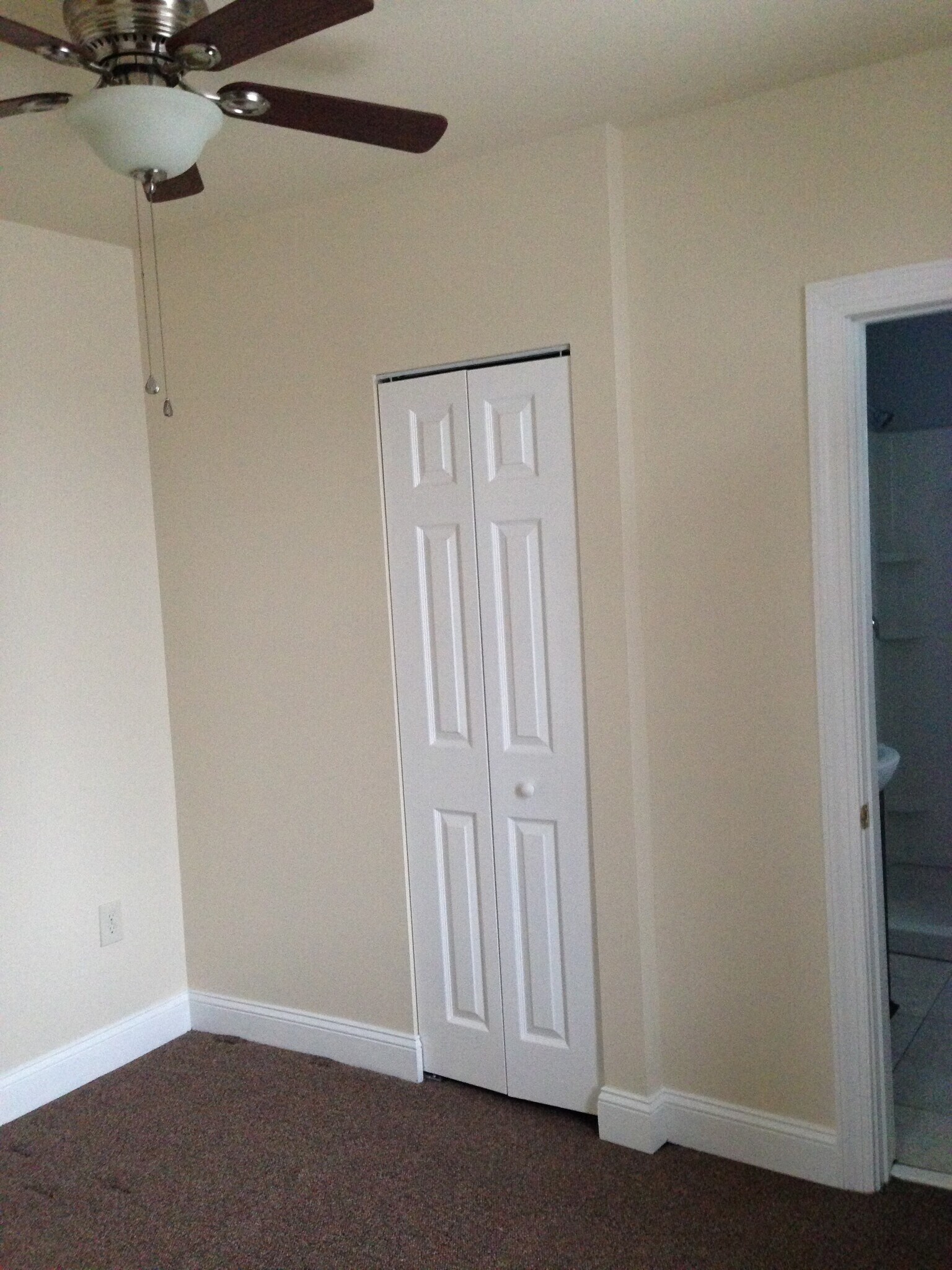 Building Photo - 266 Shelmire St