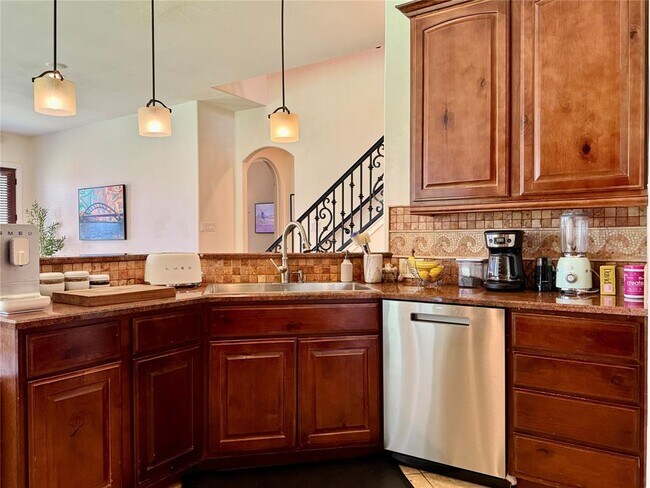Building Photo - 15214 Lariat Trail