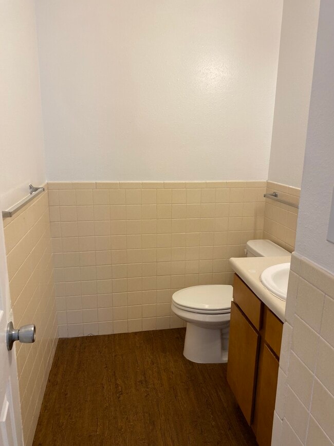 Building Photo - 510 E 28th St