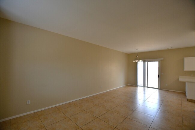 Building Photo - 2300 E Magma Rd