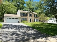 Building Photo - 3704 Font Hill Dr