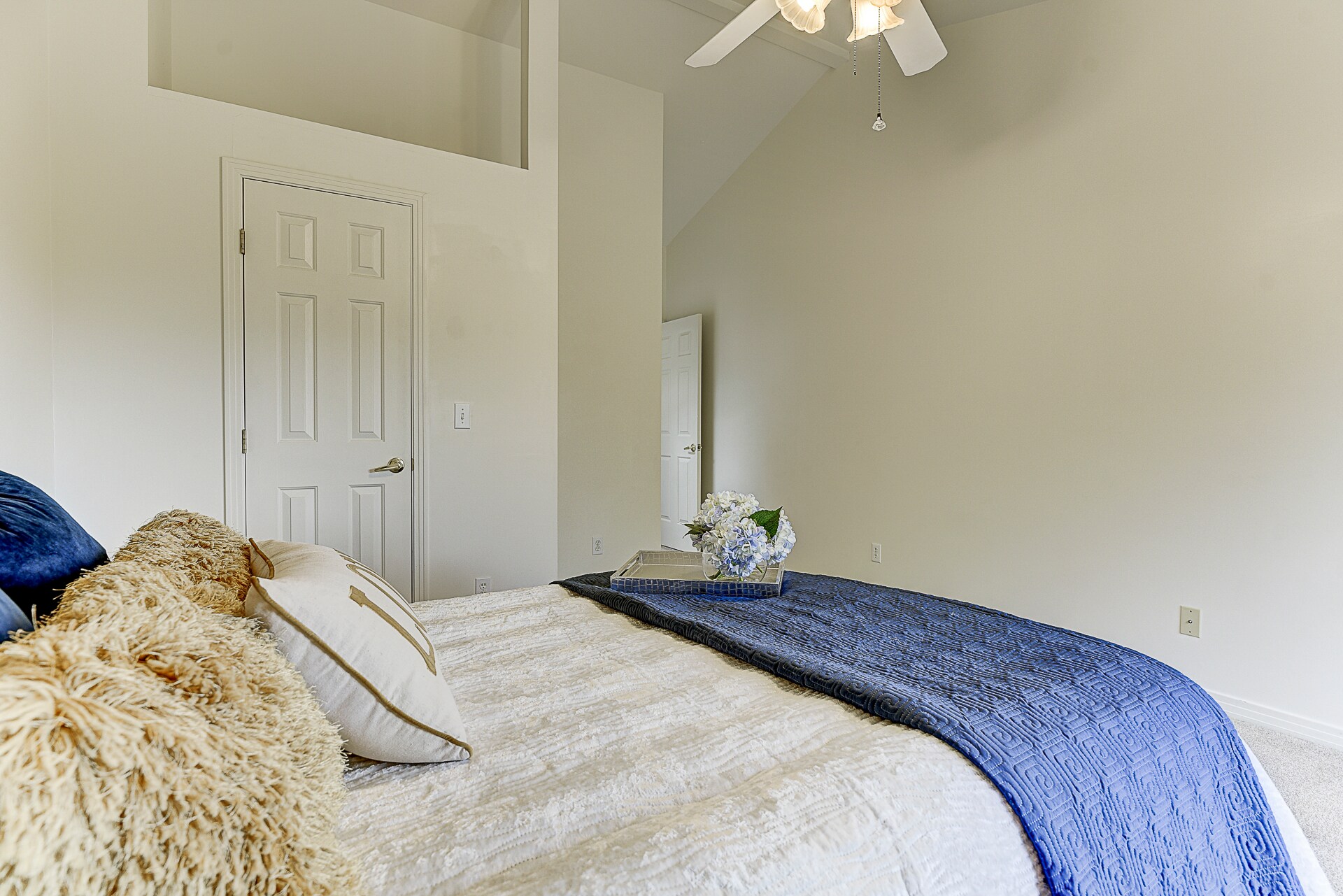 Building Photo - 619 Manitou Blvd