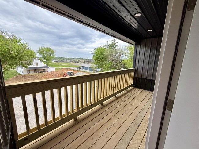 Building Photo - 107 Losey St