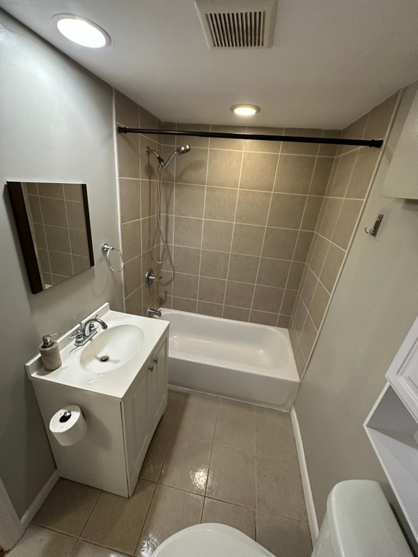 Building Photo - 714b Glen Rd