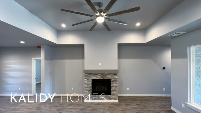 Building Photo - 17640 Natalie Ct