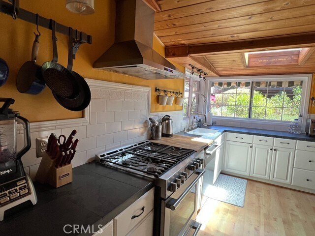 Building Photo - 456 S Skyline Dr