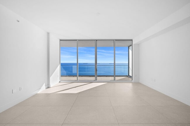 Building Photo - 151 N Seabreeze Blvd