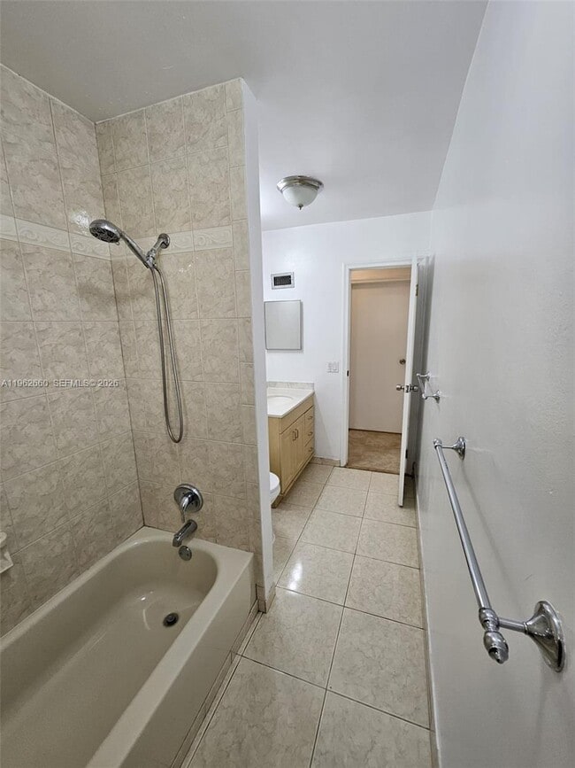 Building Photo - 3941 NW 115th Terrace