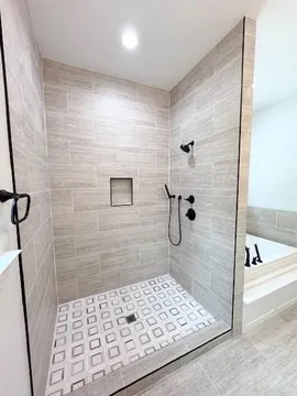 Building Photo - 2240 Caroline St