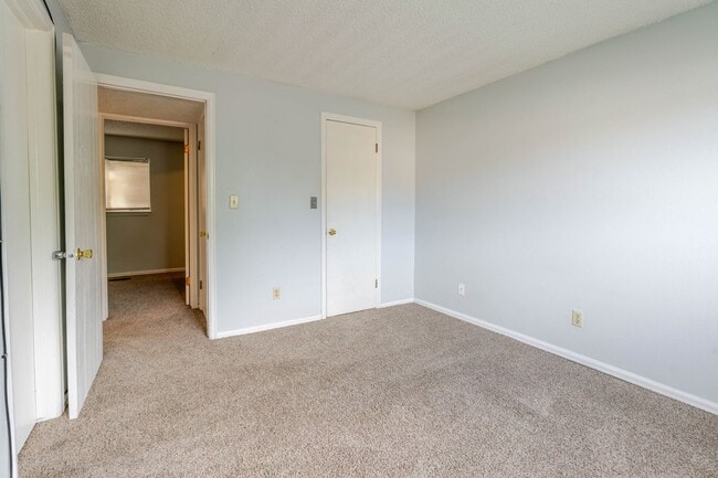 Building Photo - $1363 | 2BR/1BA Duplex | Cozy Home Near Be...