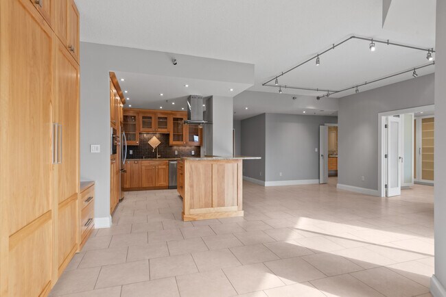 Building Photo - 2515 Boston St