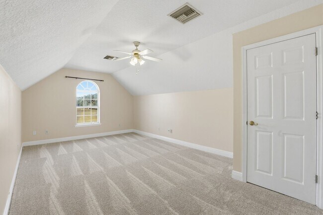 Building Photo - Ivy Park Brick Home 4 bedroom 3 1/2 baths