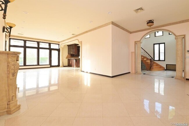 Building Photo - 108-35 66th Rd