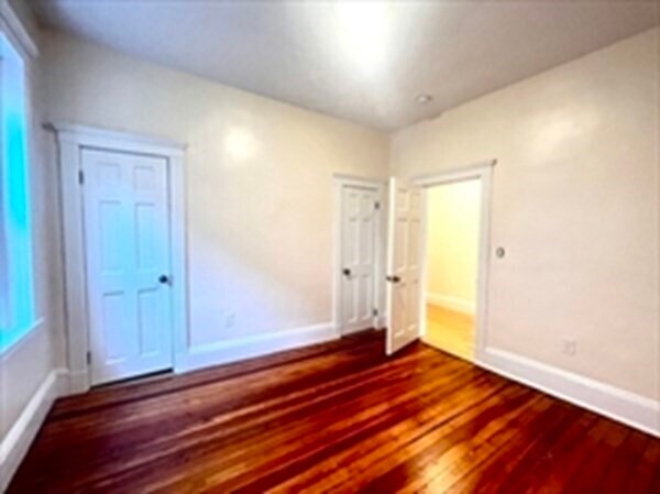 Building Photo - 102 Trowbridge St
