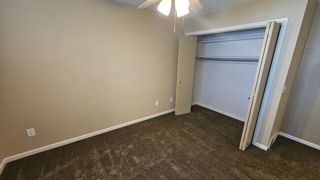 Building Photo - 557-559 Bailey Drive