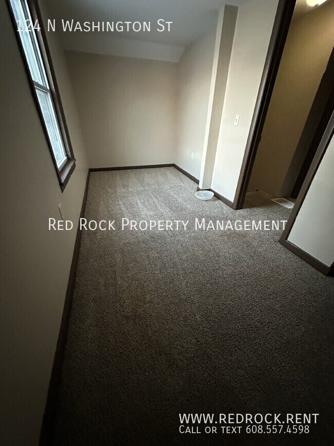 Building Photo - 124 N Washington St