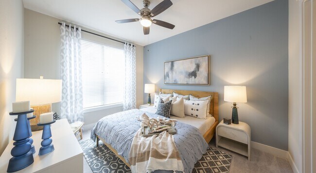 Building Photo - Start Fresh with 1 Month Free Rent