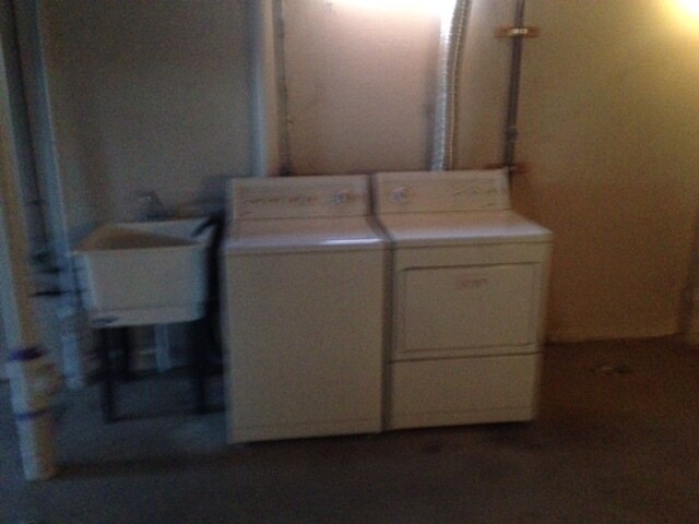 Building Photo - 16024 Hauss Ave