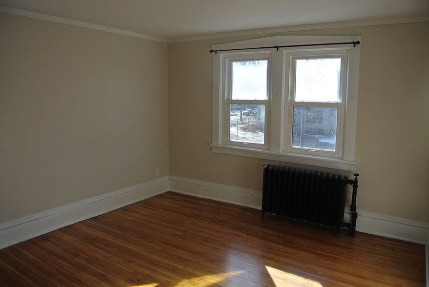 Bedroom 2 - 180 fairview ave s