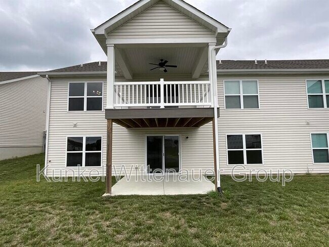 Building Photo - 808 Applewood Creek Dr