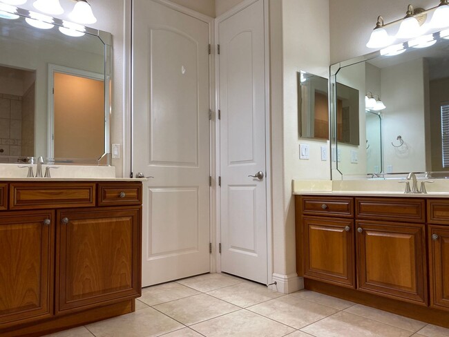 Building Photo - 2740 Swoop Cir