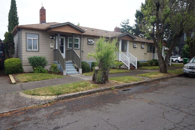 Building Photo - 4805 N Maryland Ave