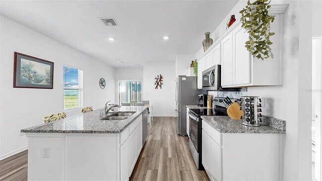 Building Photo - 35529 Buttonweed Trl