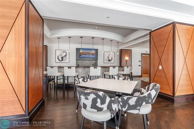 Building Photo - 610 W Las Olas Blvd