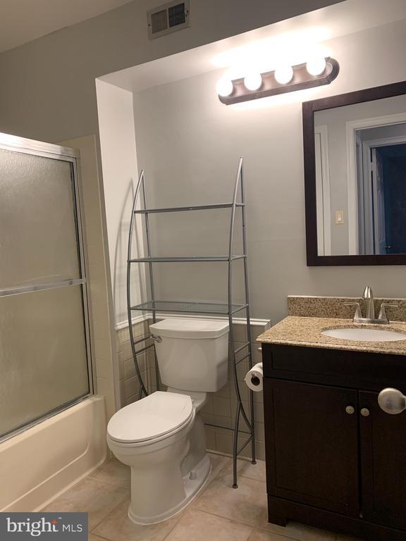 Building Photo - 4403A Fenwick Ln