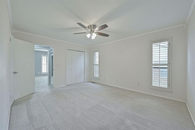 Building Photo - 8720 Raven Ave