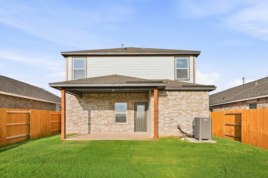 Building Photo - 12720 Carrara Ln