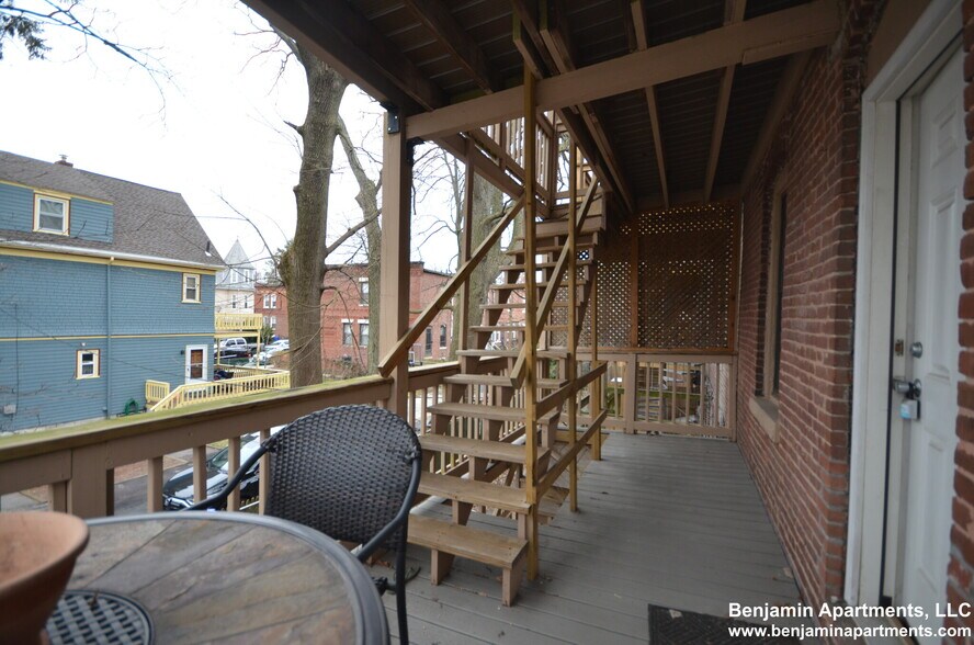 Building Photo - 60 Florida St