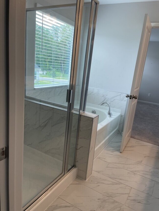 Building Photo - 2903 Siebold Dr