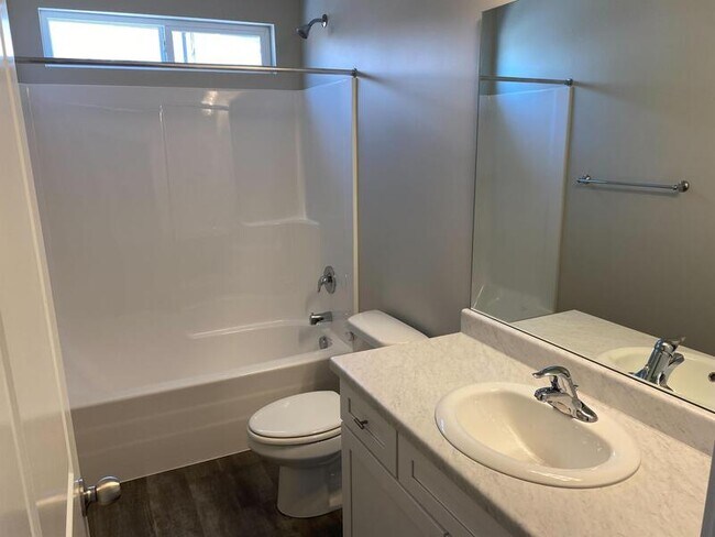 Building Photo - 3742 Canyon Falls Dr