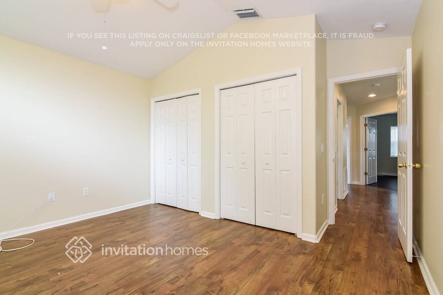 Building Photo - 1205 Lausberg Pl