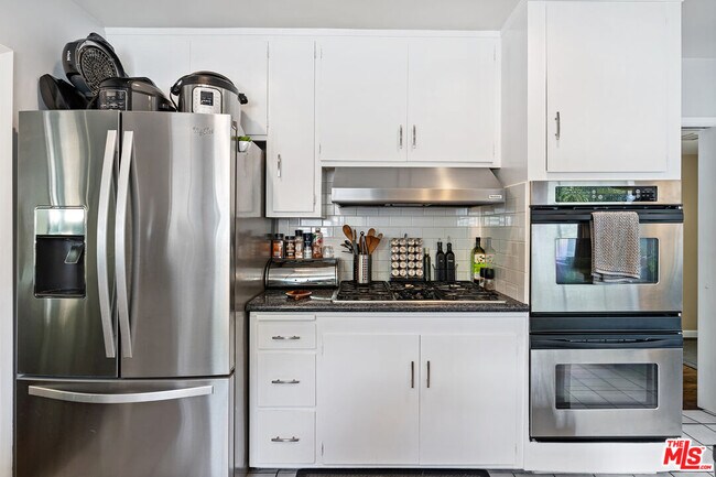 Building Photo - 12237 Hesby St