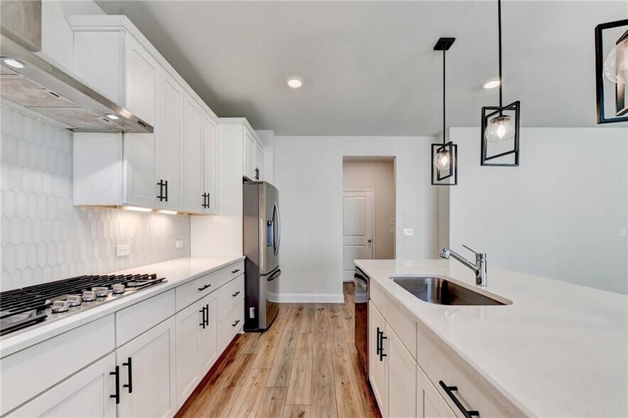 Building Photo - 3438 Long Creek Dr