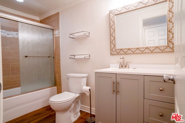 Building Photo - 233 Longfellow St