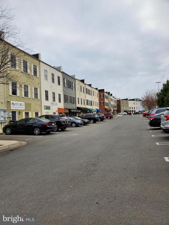 Building Photo - 420 Main St