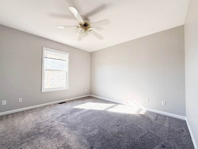 Building Photo - Spacious 3-Bedroom Home with Huge Basement, Garage, and Scenic Country Views