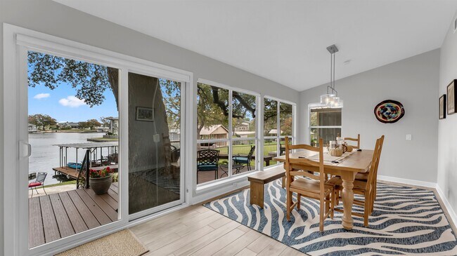 Building Photo - 207 Elm Lodge Dr