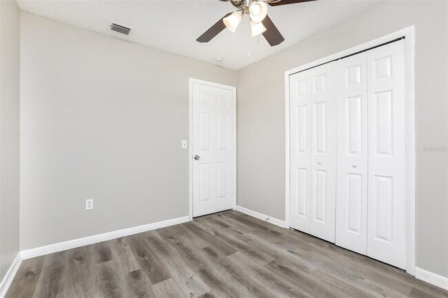 Building Photo - 7000 Watseka Ave