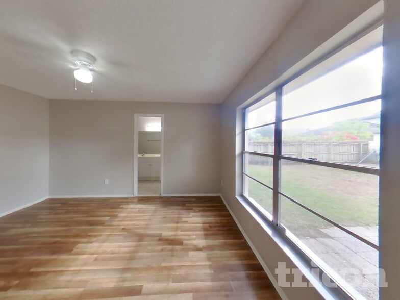 Building Photo - 711 Climate Dr